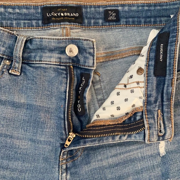Lucky Brand jeans . - Picture 2 of 3